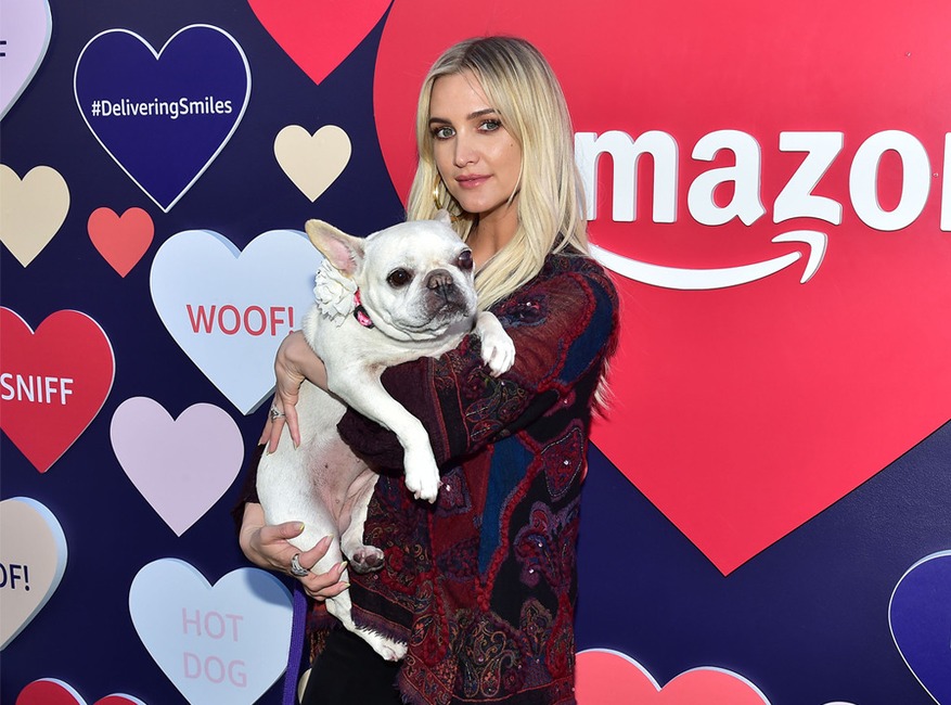 Ashlee Simpson, Stars Celebrate Valentine's Day